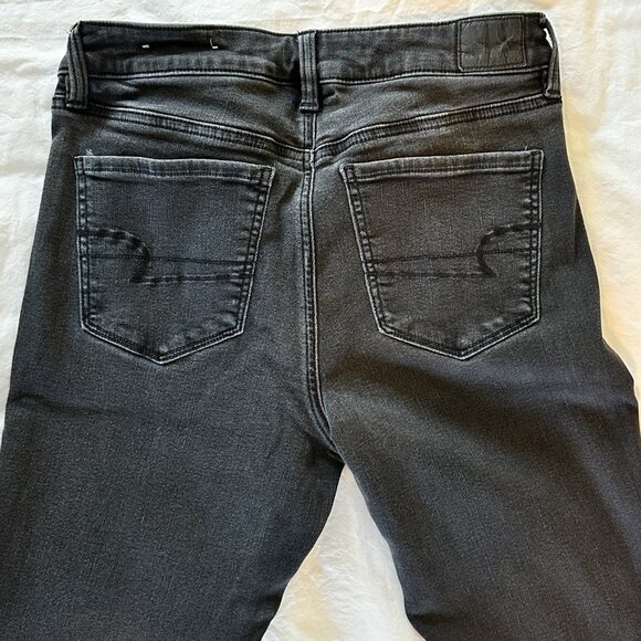 American Eagle Next Level Stretch; Black; Size 8T - Picture 5 of 7